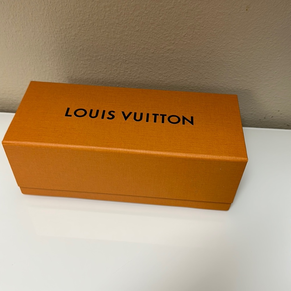 Louis Vuitton box